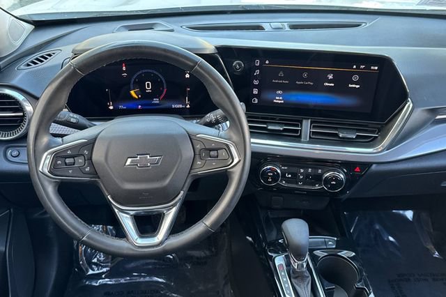 Used 2025 Chevrolet Trax ACTIV w/ Sunroof Package FWD image 16