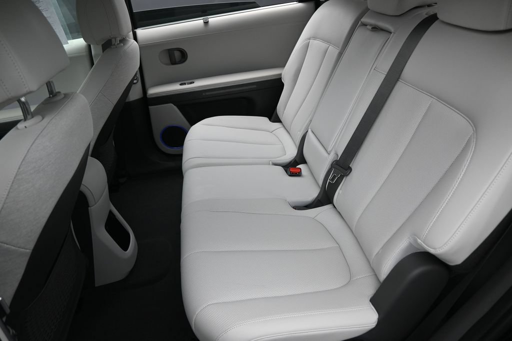 Used 2025 Hyundai Ioniq 5 Limited RWD image 32