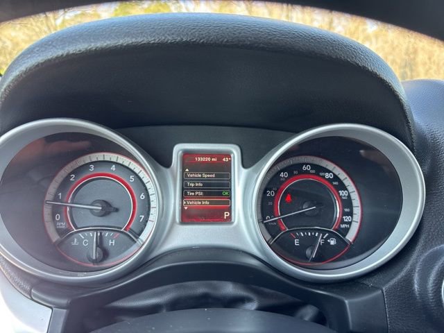 Used 2017 Dodge Journey SE image 22