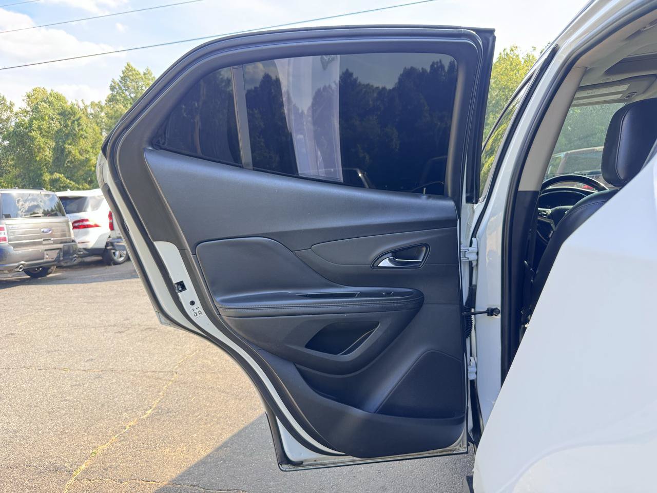Used 2019 Buick Encore Essence AWD/4WD image 11