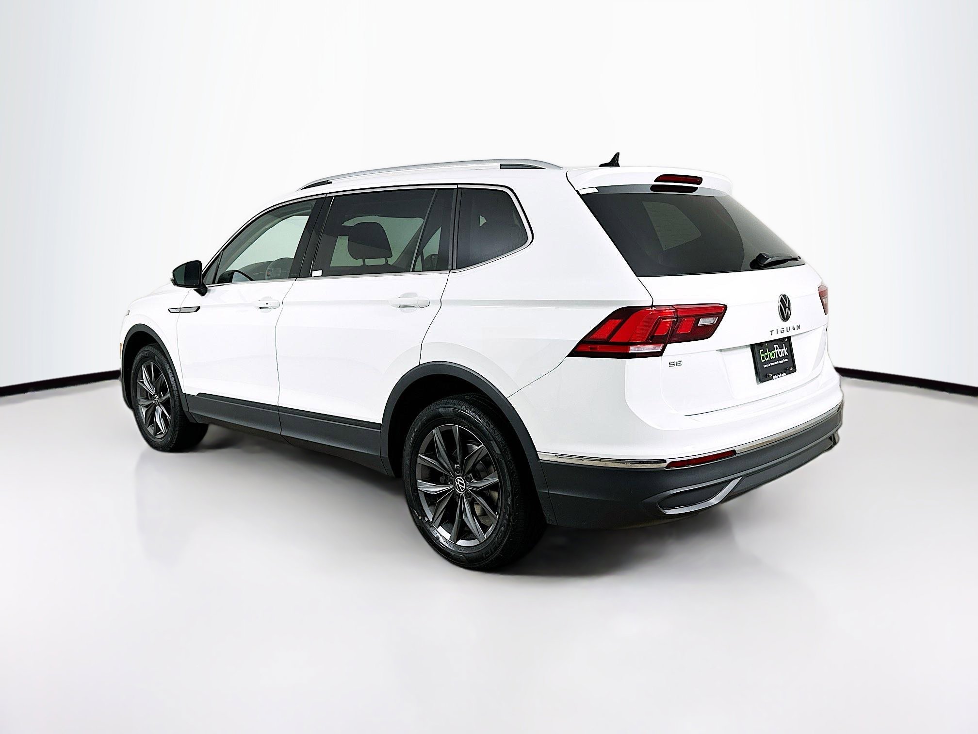 Used 2022 Volkswagen Tiguan SE image 5