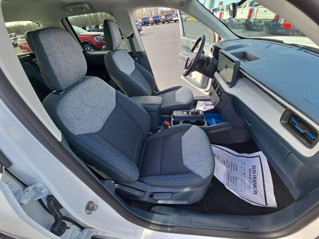 New 2025 Ford Maverick XLT w/ Equipment Group 301A image 28
