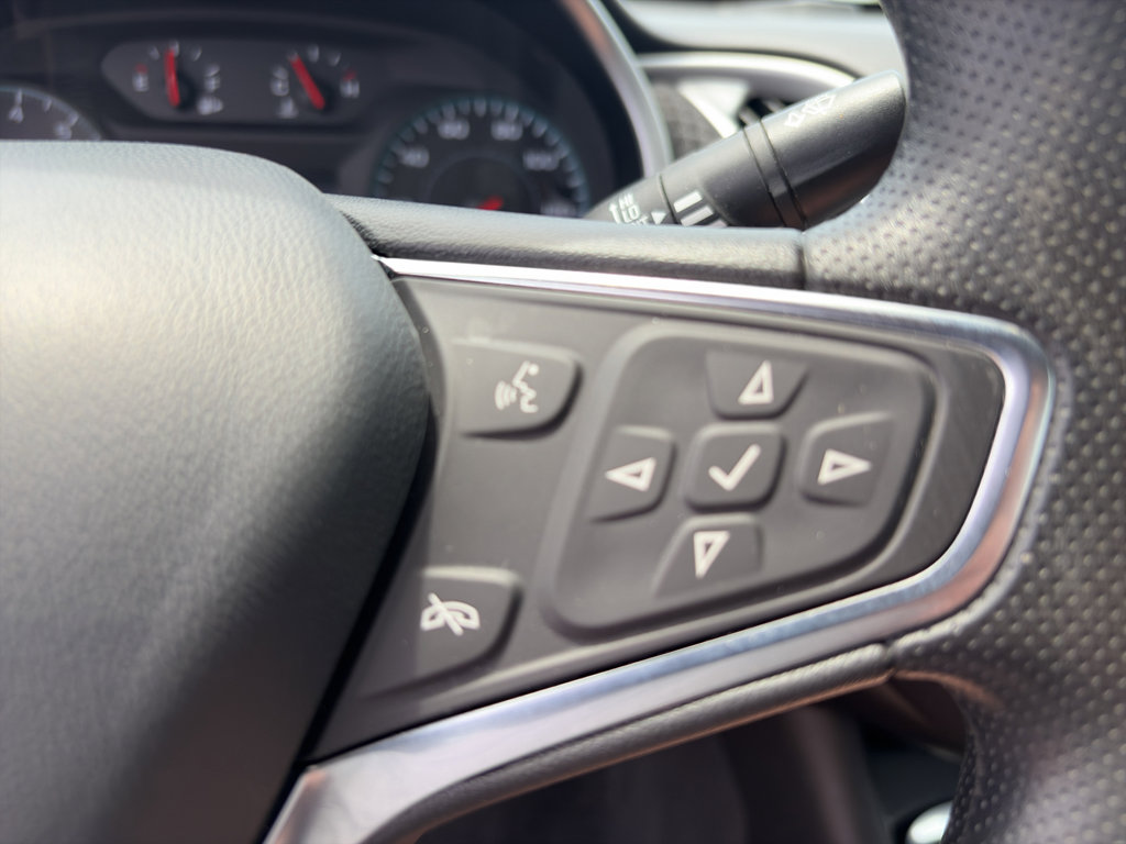 Used 2025 Chevrolet Malibu LT FWD image 22