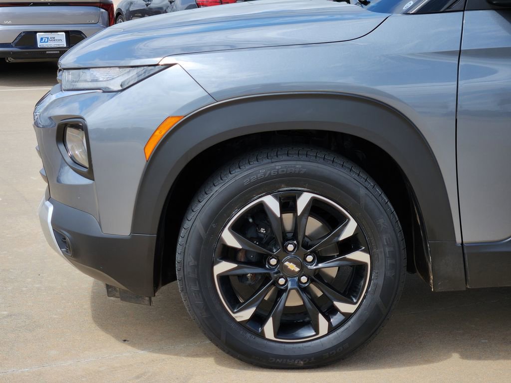 Used 2022 Chevrolet TrailBlazer LT w/ Convenience Package FWD image 11