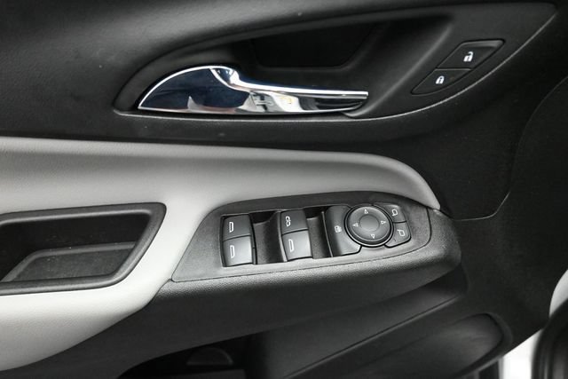 Used 2022 Chevrolet Equinox LS w/ LS Convenience Package AWD/4WD image 10
