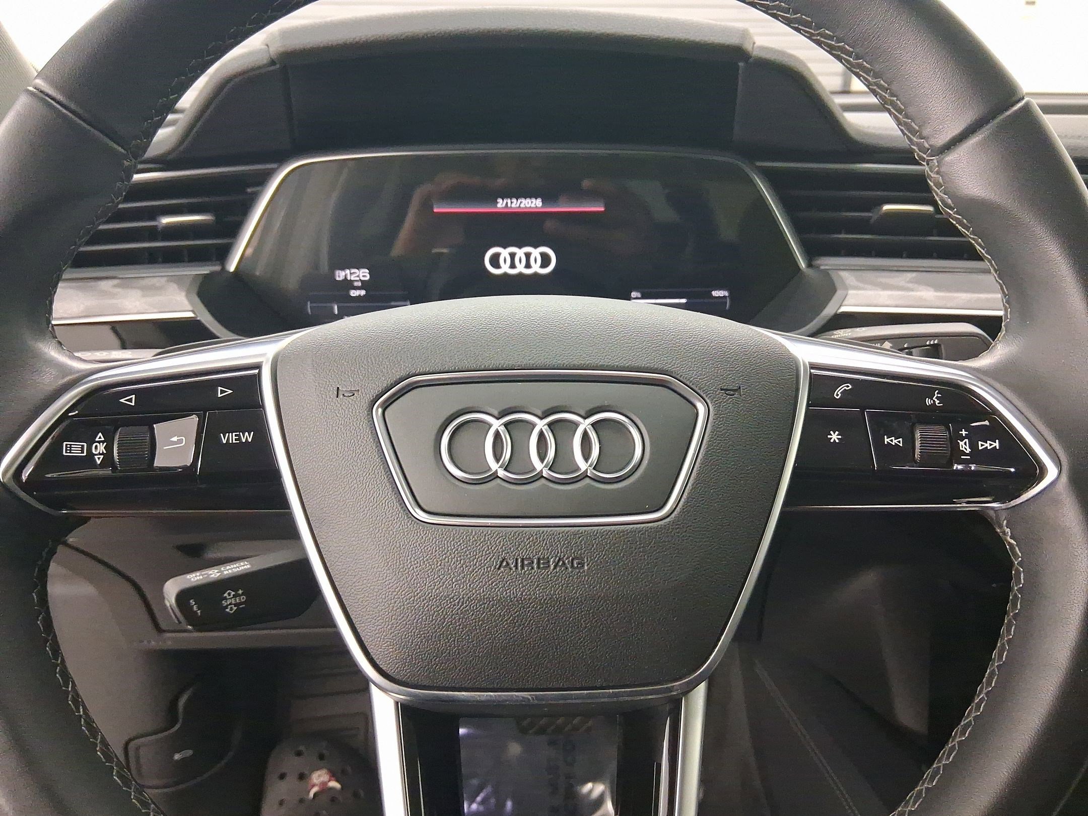 Used 2022 Audi e-tron Premium image 14