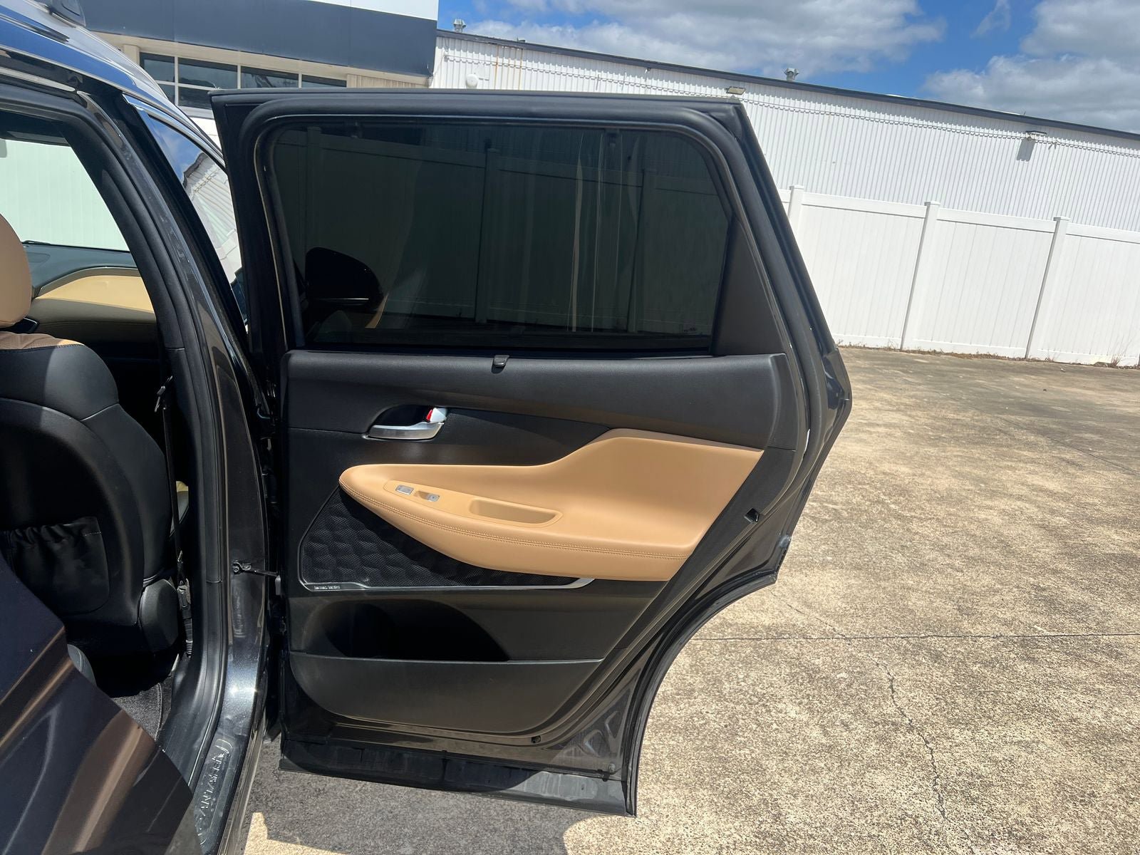 Used 2023 Hyundai Santa Fe Calligraphy AWD/4WD image 12