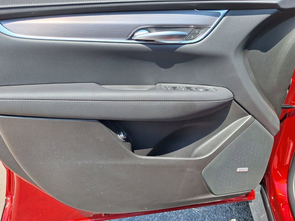 New 2025 Cadillac XT5 Luxury w/ LPO, Floor Liner Package image 30