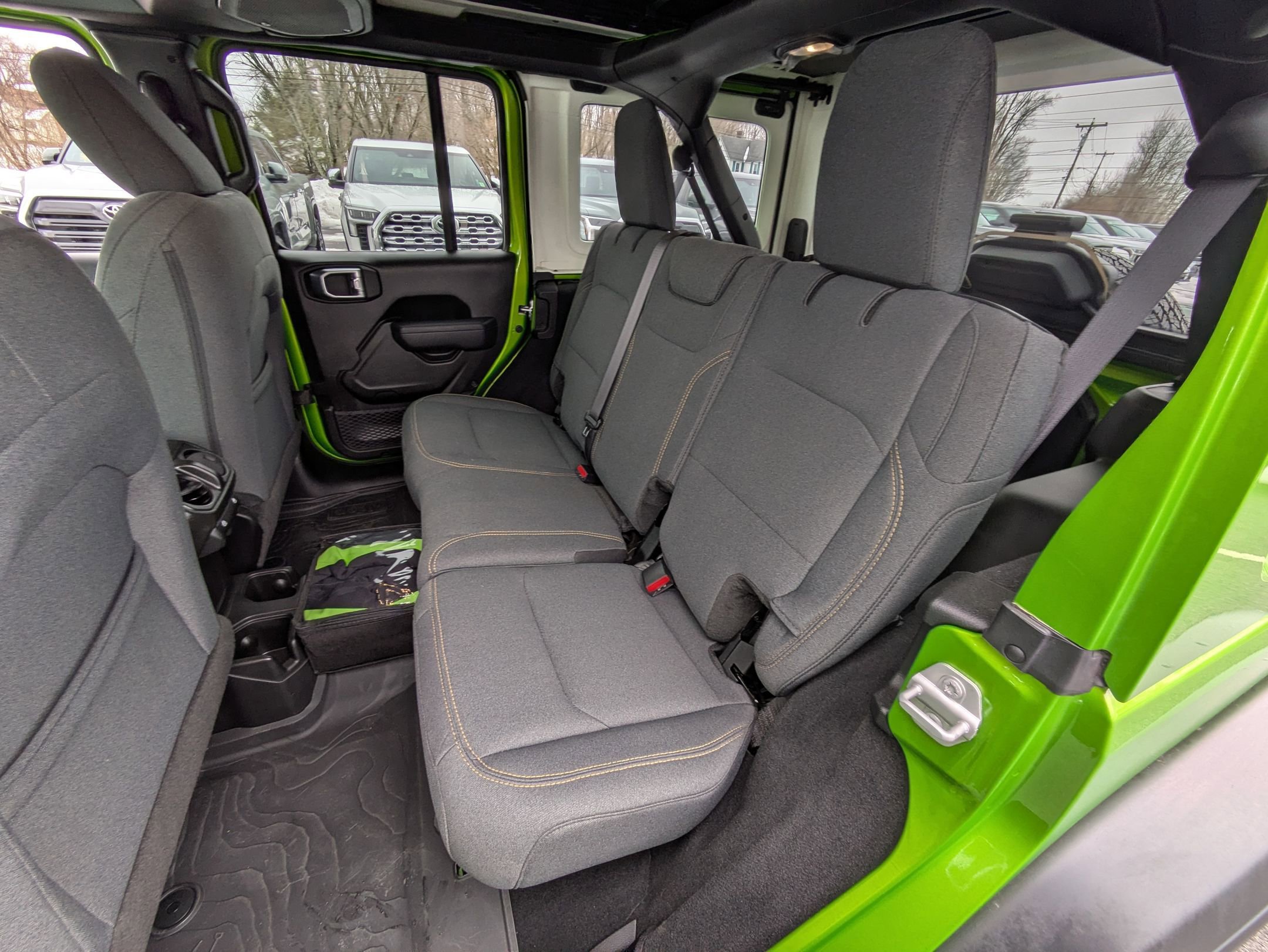 Used 2025 Jeep Wrangler Unlimited Sport image 17