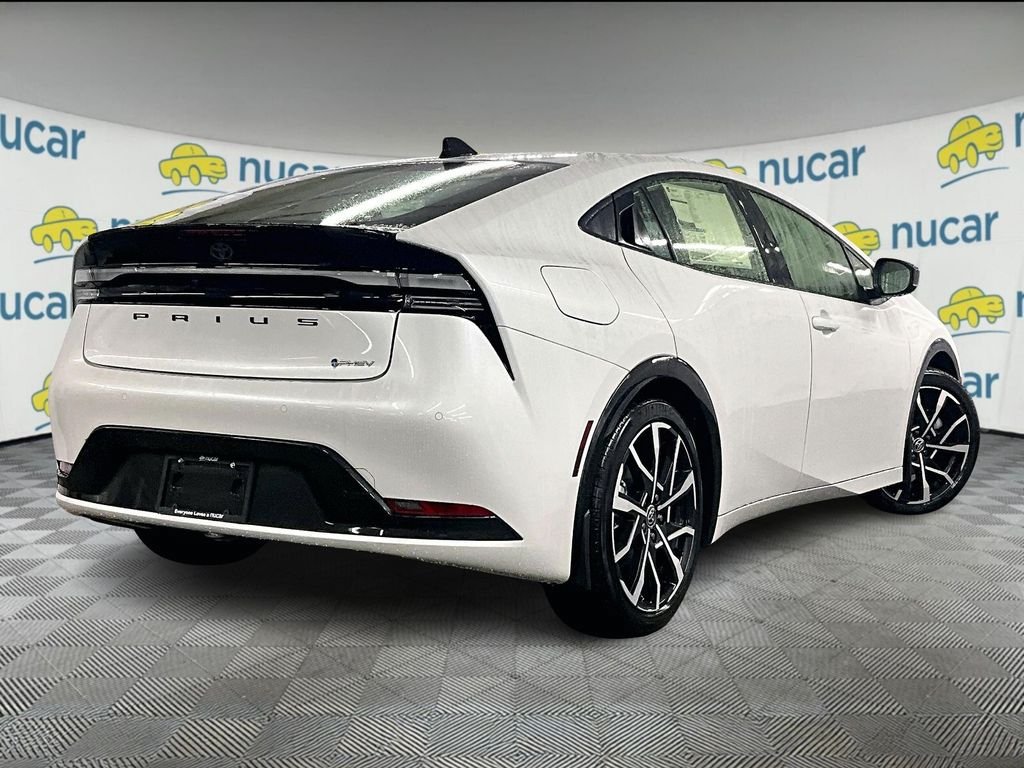 New 2026 Toyota Prius Plug-In Hybrid FWD image 7