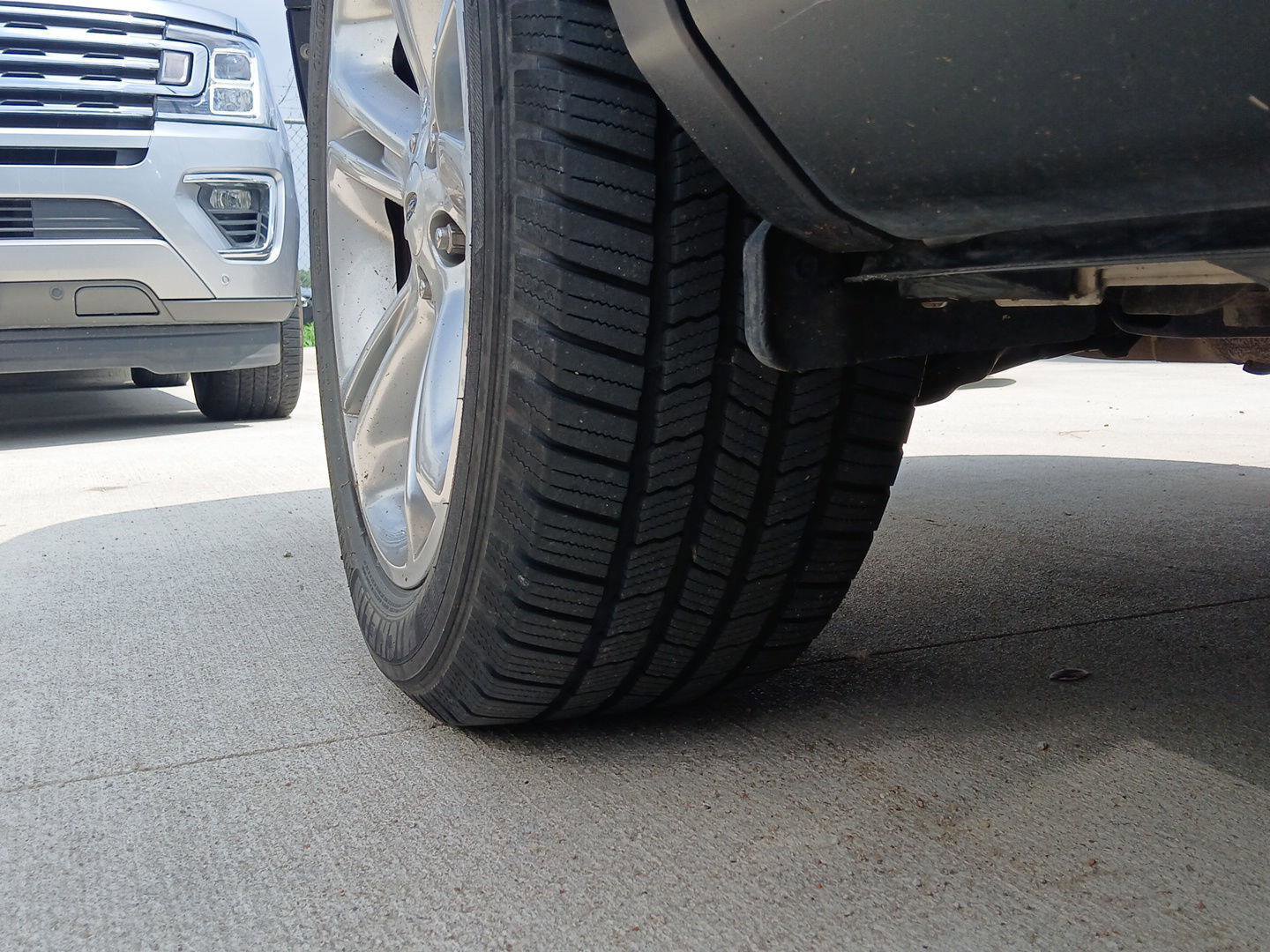 Used 2015 Ford Explorer Limited AWD/4WD image 6