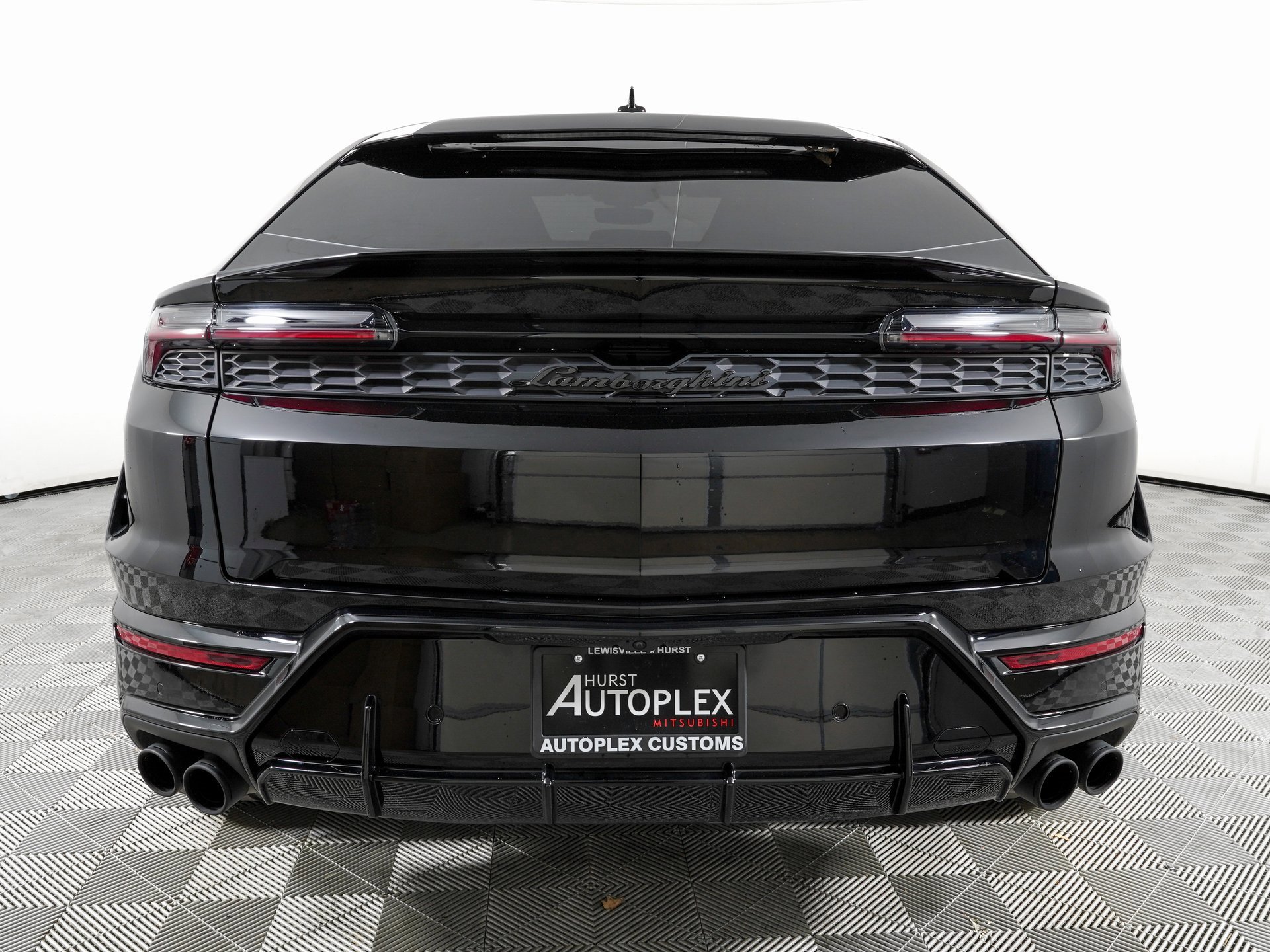 Used 2025 Lamborghini Urus SE image 6
