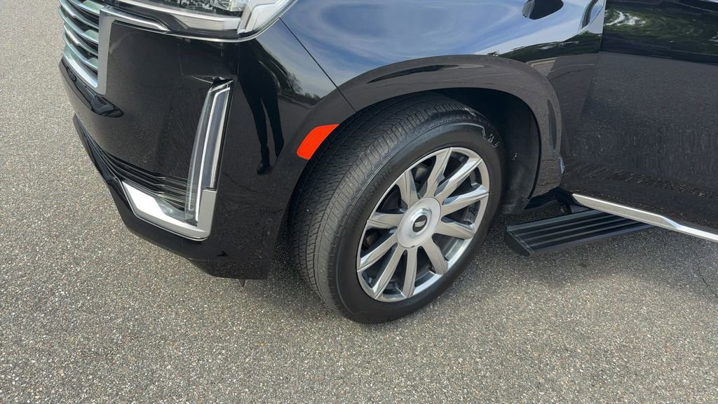 Used 2024 Cadillac Escalade ESV Premium Luxury Platinum image 11