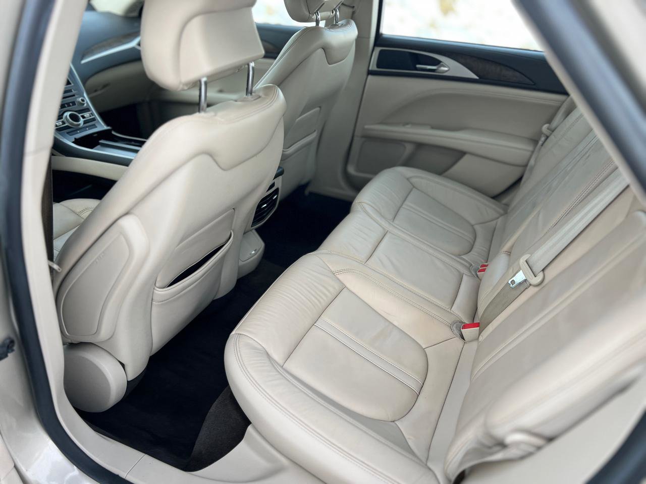 Used 2017 Lincoln MKZ Select w/ Select Plus Package AWD/4WD image 28