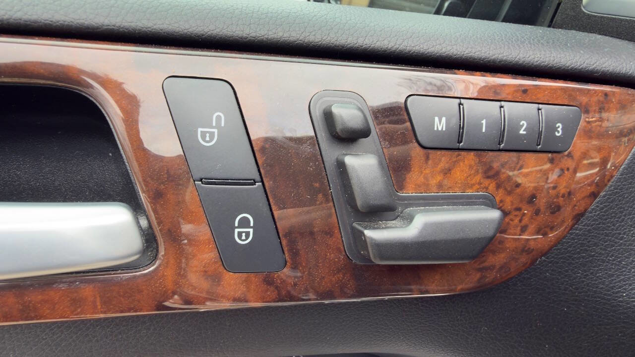 Used 2014 Mercedes-Benz GL 550 4MATIC image 23