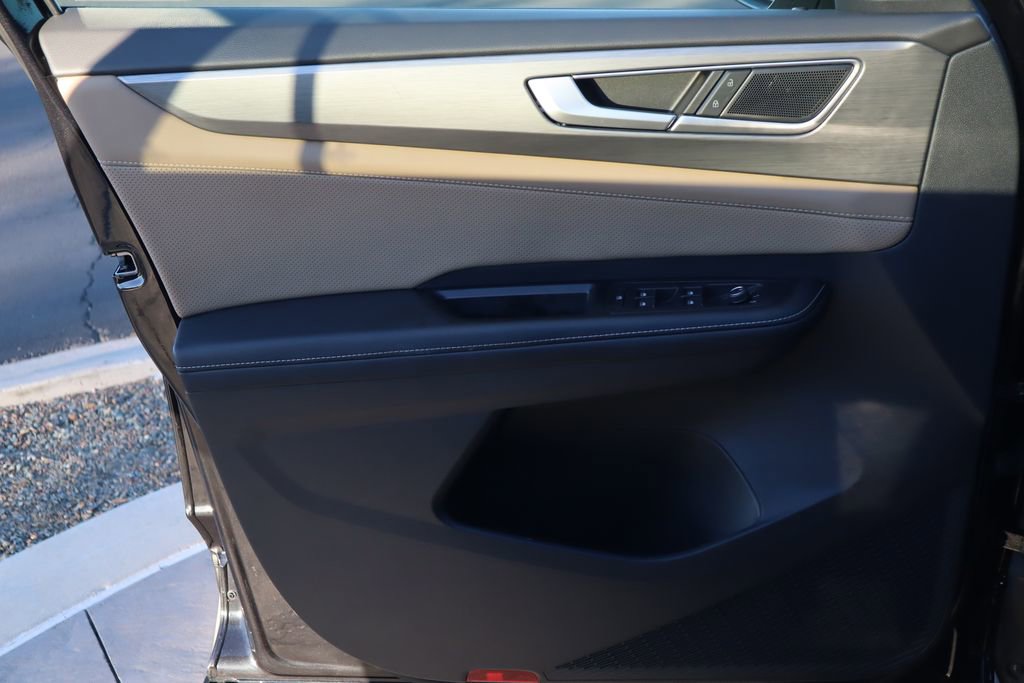 Used 2024 Volkswagen Atlas Cross Sport SE image 23