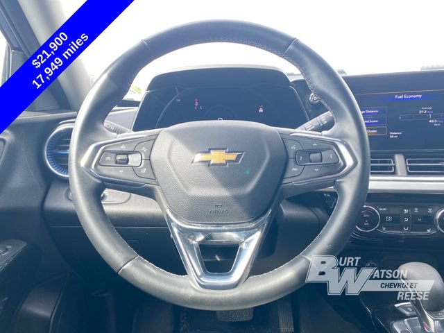 Used 2024 Chevrolet Trax LT w/ Driver Confidence Package FWD image 17