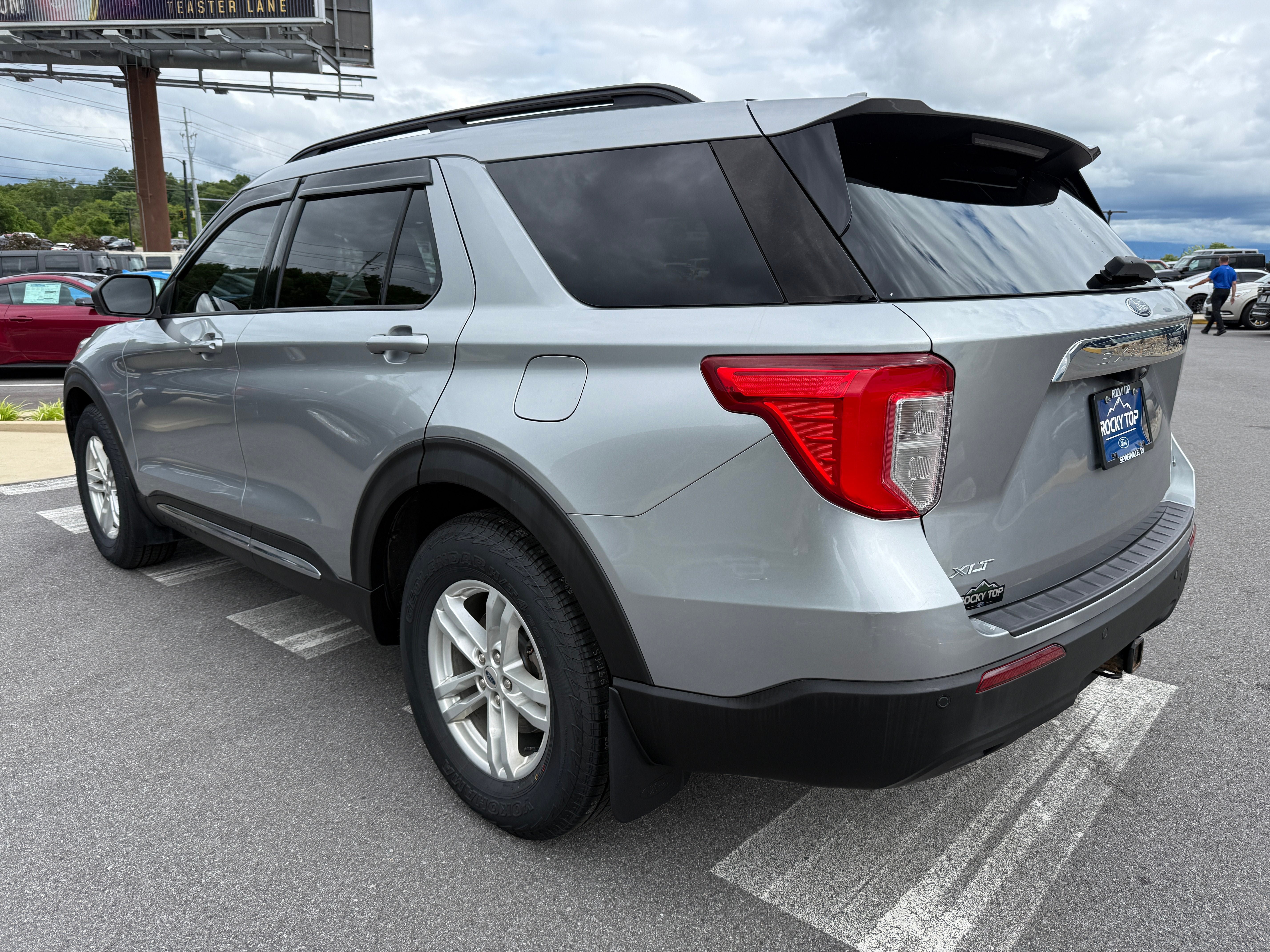 Used 2020 Ford Explorer XLT w/ Class III Trailer Tow Package AWD/4WD image 7