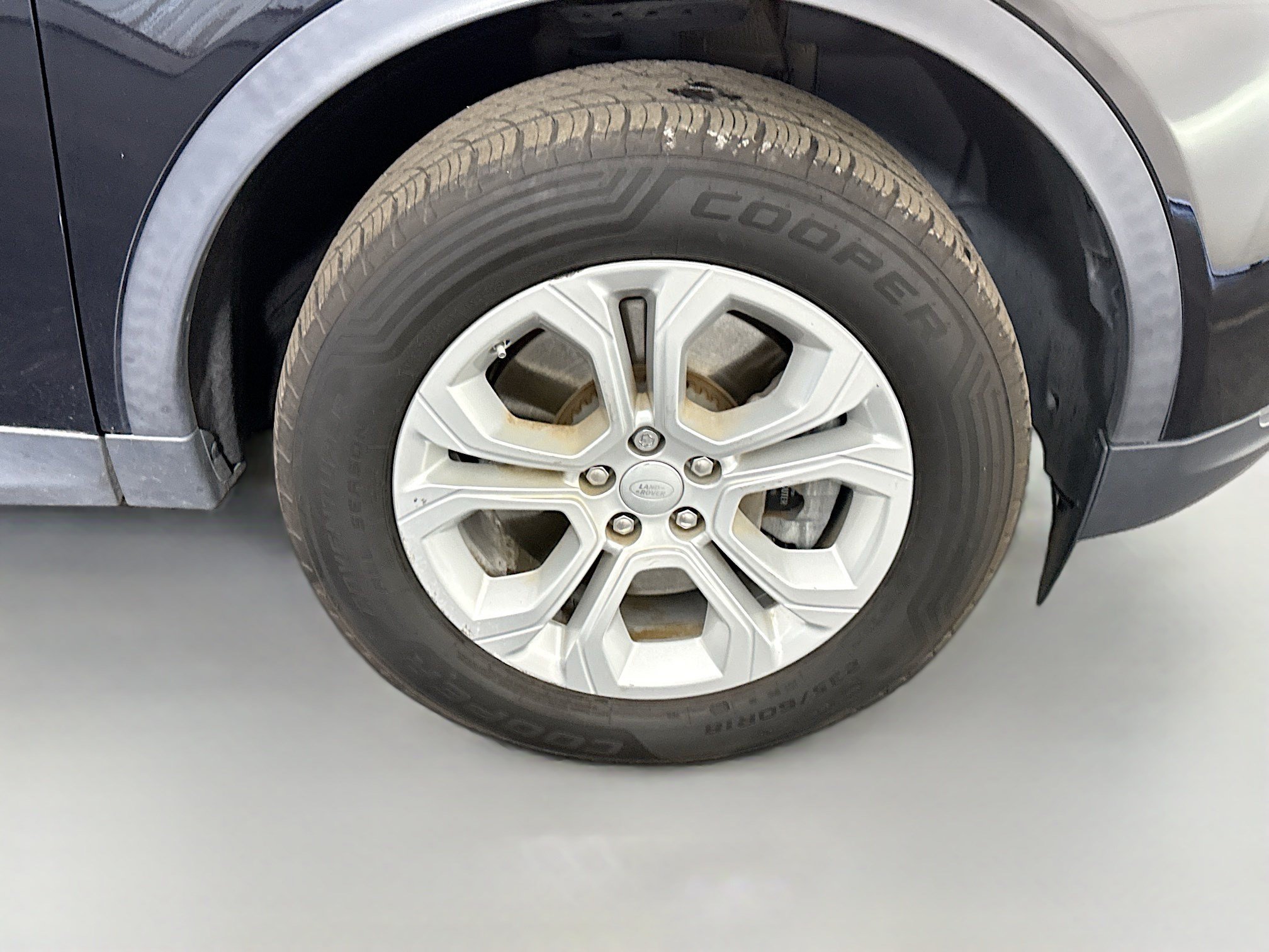Used 2020 Land Rover Discovery Sport S AWD/4WD image 32