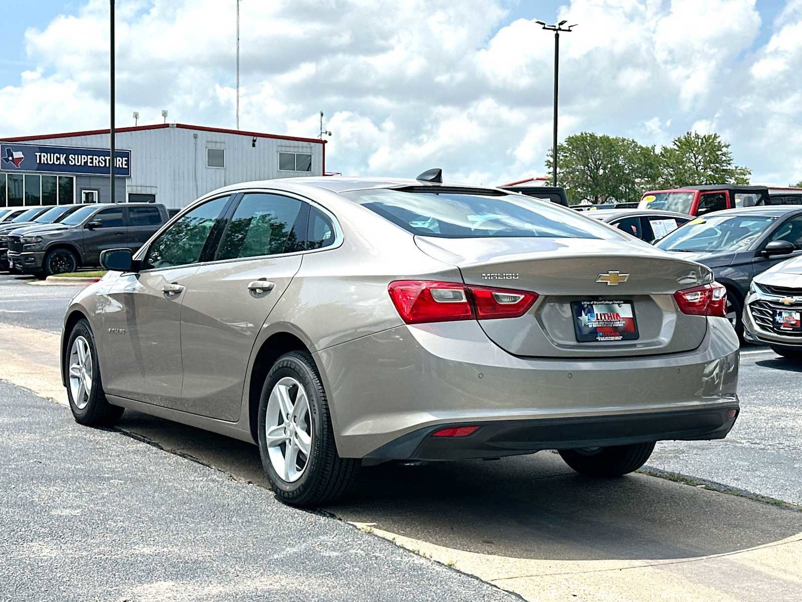 Used 2025 Chevrolet Malibu LS FWD image 13