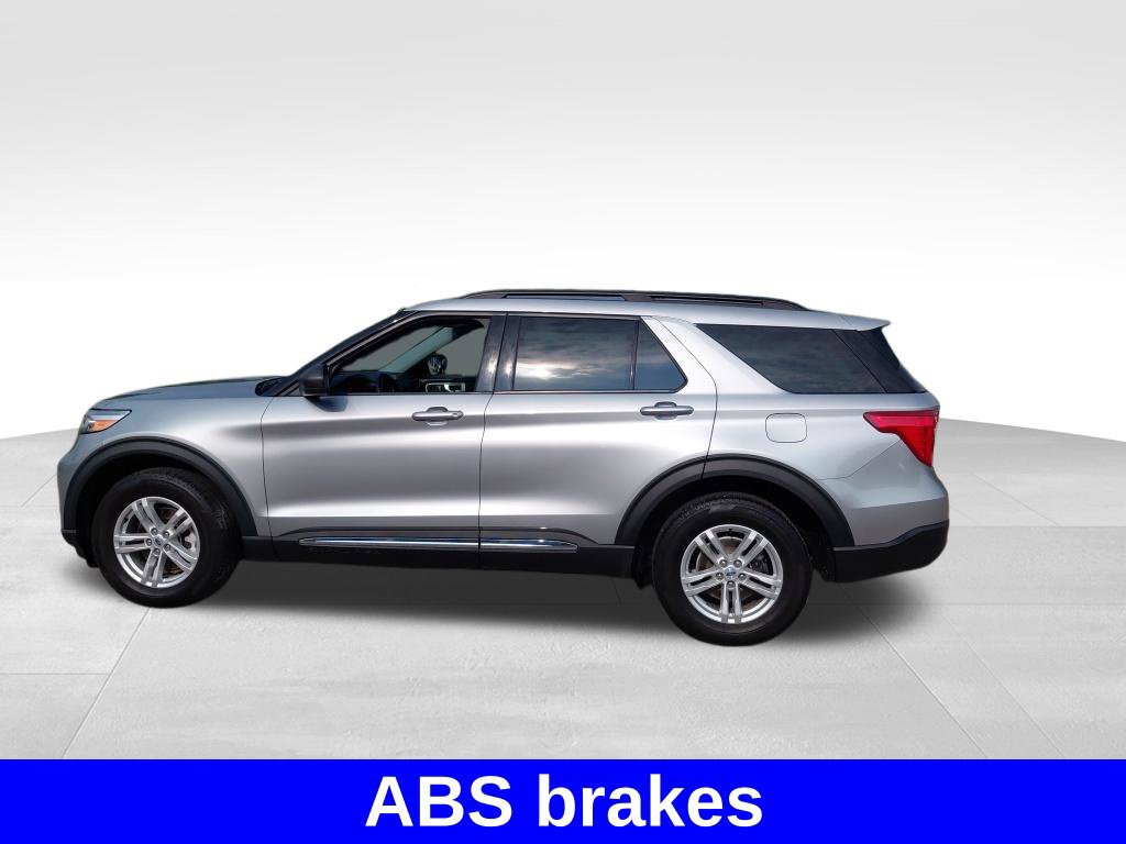 Used 2022 Ford Explorer XLT w/ Equipment Group 202A AWD/4WD image 21