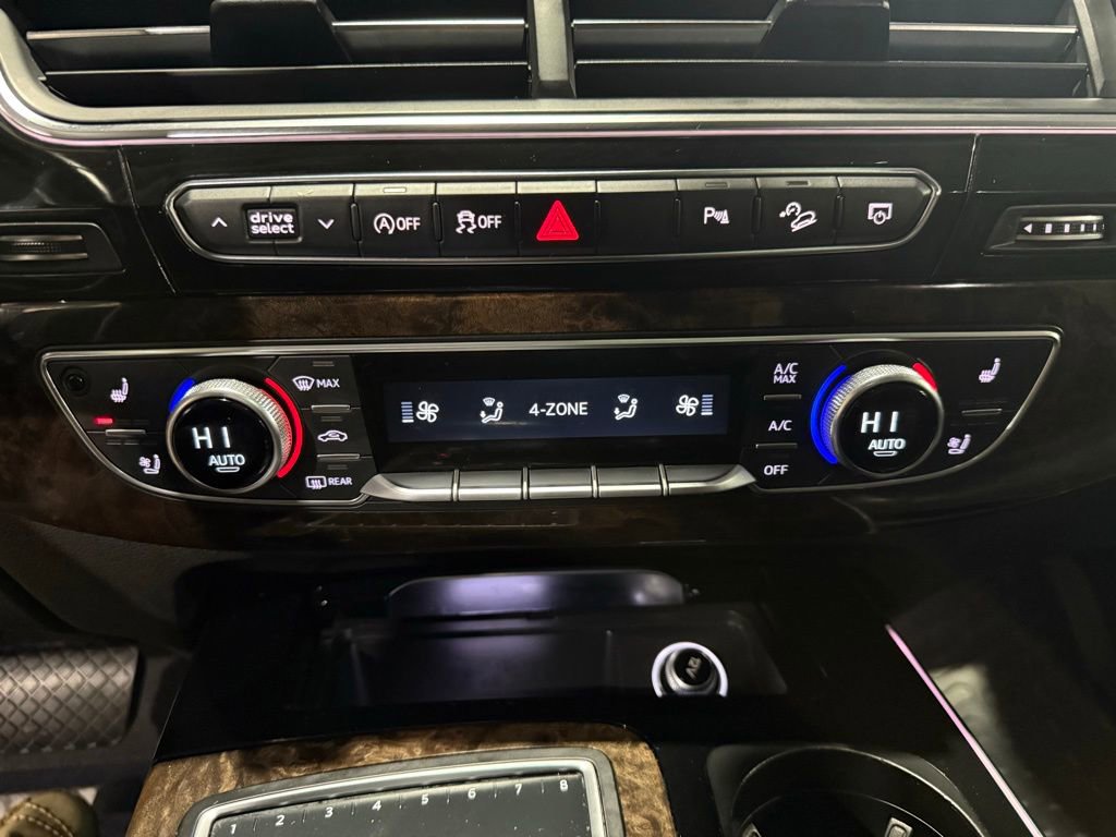 Used 2018 Audi Q7 3.0T Prestige w/ Prestige Package image 24