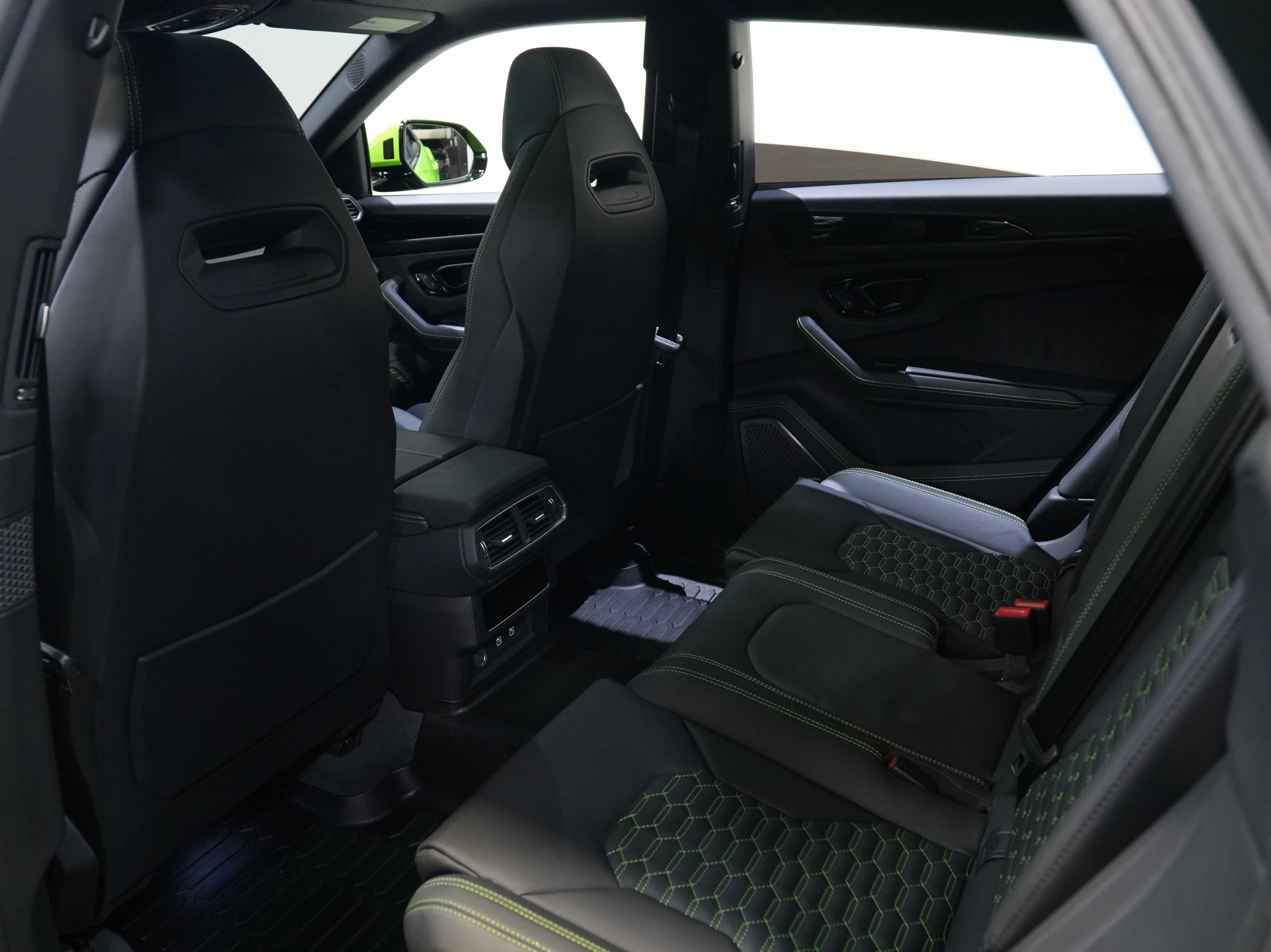 Used 2024 Lamborghini Urus S AWD/4WD image 38