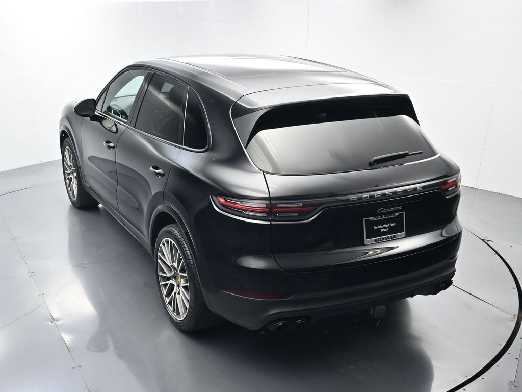 Certified 2023 Porsche Cayenne Platinum Edition image 35