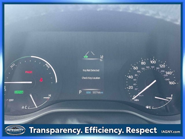 Used 2024 Toyota Sienna XLE FWD image 27