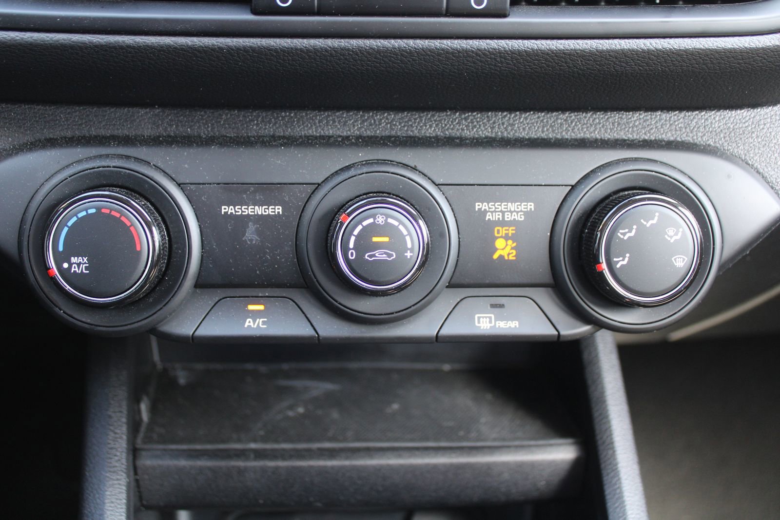 Certified 2024 Kia Forte LXS w/ LXS Technology Package image 32