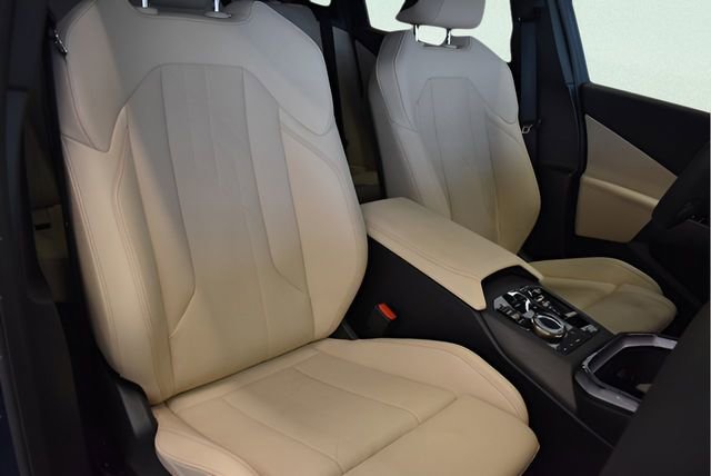 Used 2025 BMW X3 xDrive30i image 6