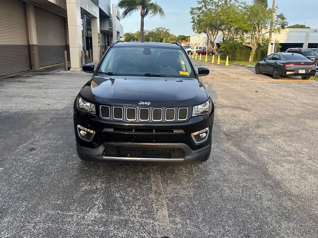 Used 2018 Jeep Compass Limited w/ Navigation Group AWD/4WD image 2
