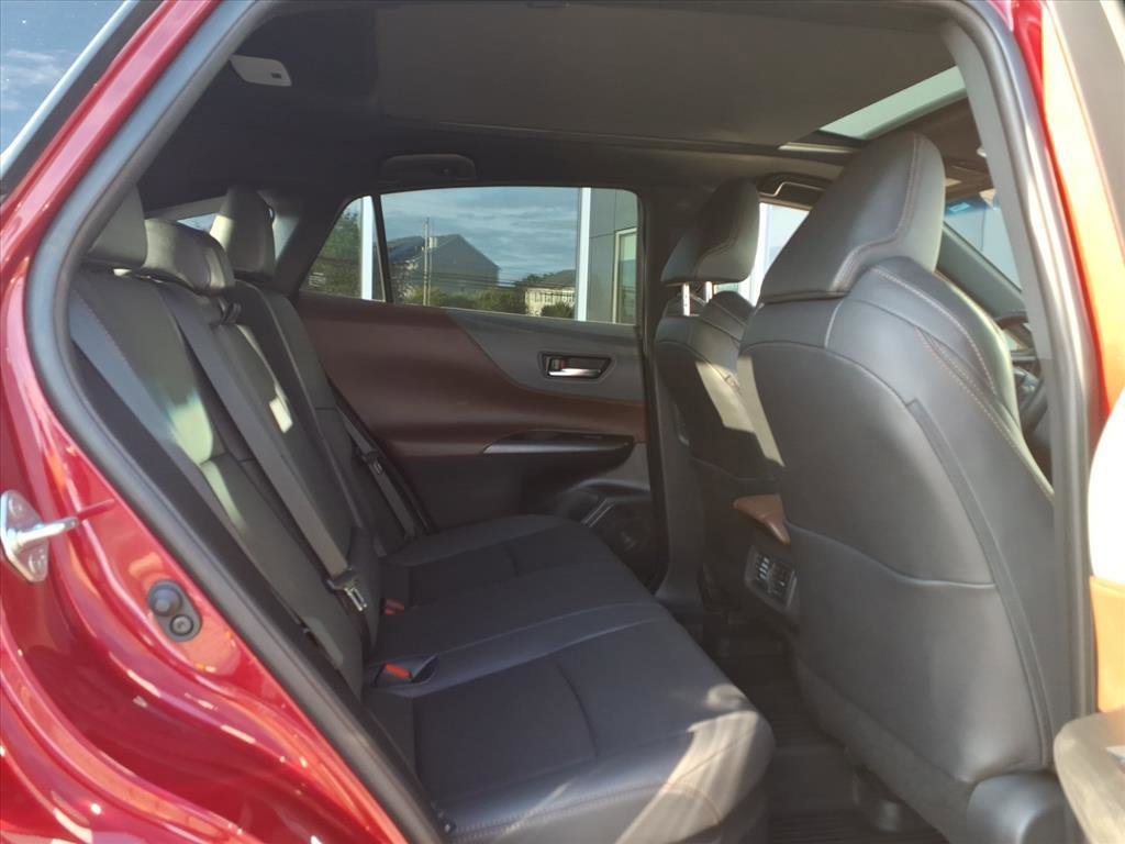 Used 2023 Toyota Venza Limited image 17