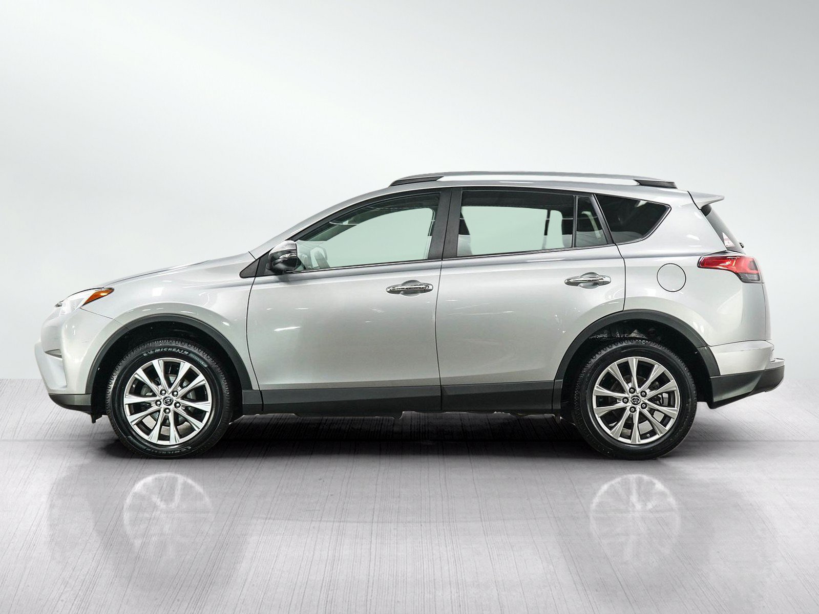 Used 2018 Toyota RAV4 Limited w/ All Weather Liner Package AWD/4WD image 2
