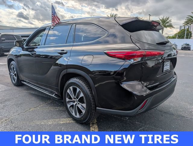 Used 2020 Toyota Highlander XLE image 5
