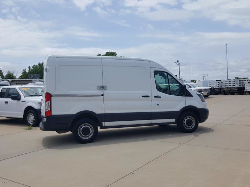 Used 2016 Ford Transit 250 130 Medium Roof RWD image 6