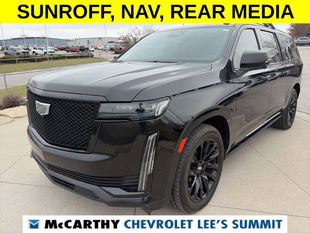 Used 2023 Cadillac Escalade ESV Sport w/ LPO, ONYX Package image 4