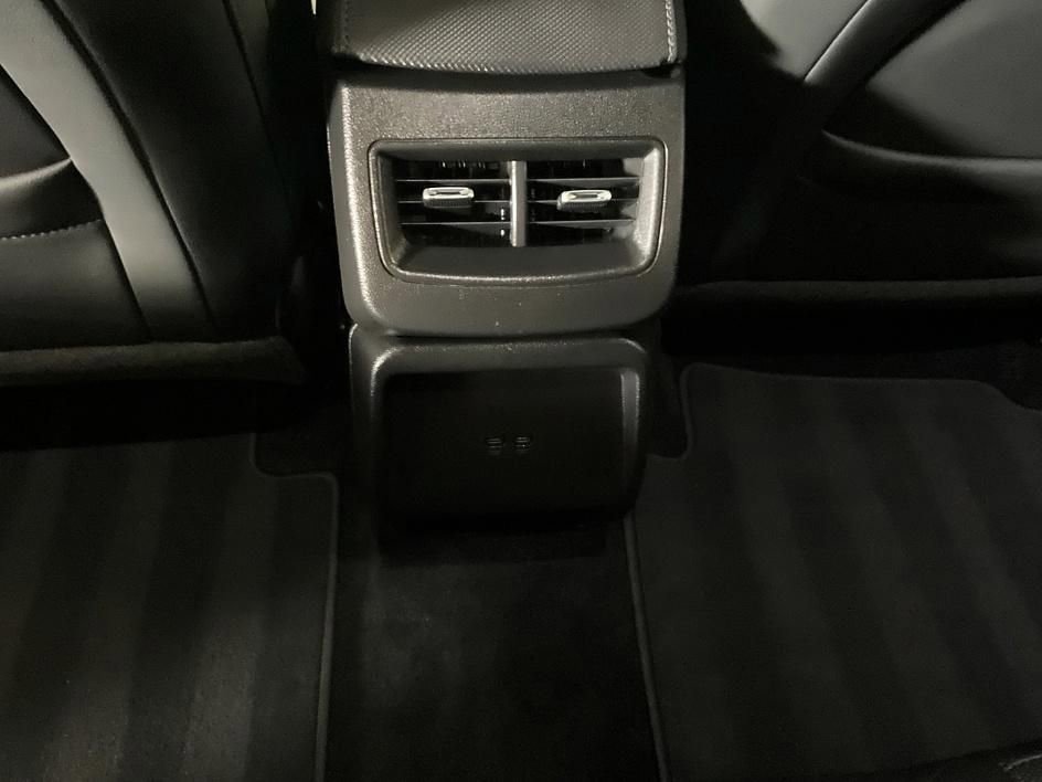 Used 2024 Chevrolet Equinox EV RS FWD image 29