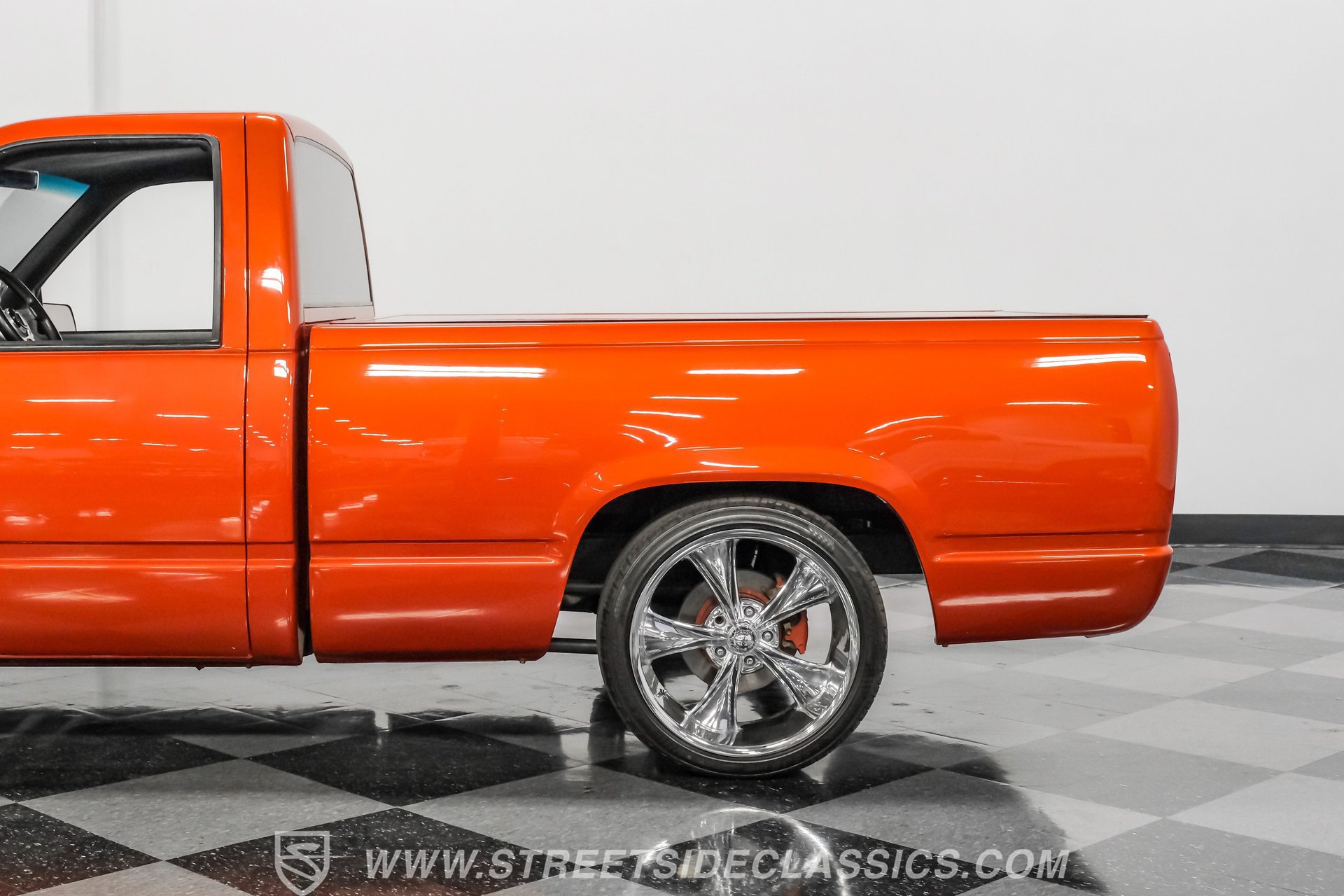 Used 1992 Chevrolet Silverado 1500 2WD Regular Cab image 24