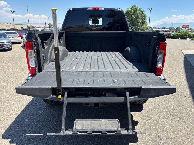 Used 2017 Ford F350 Lariat w/ Lariat Ultimate Package image 31