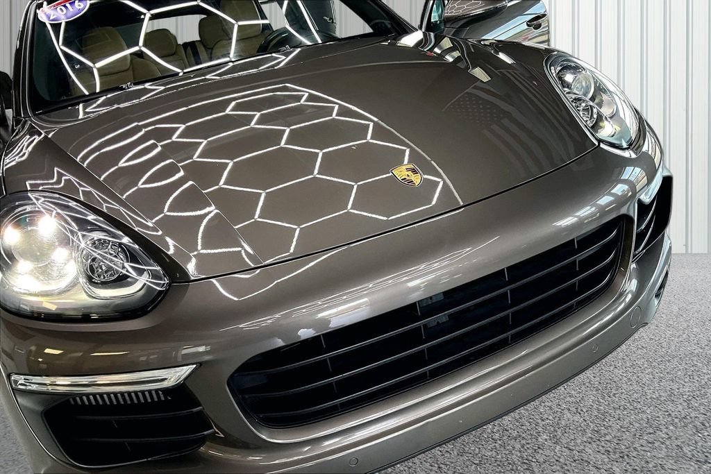 Used 2016 Porsche Cayenne S AWD/4WD image 35