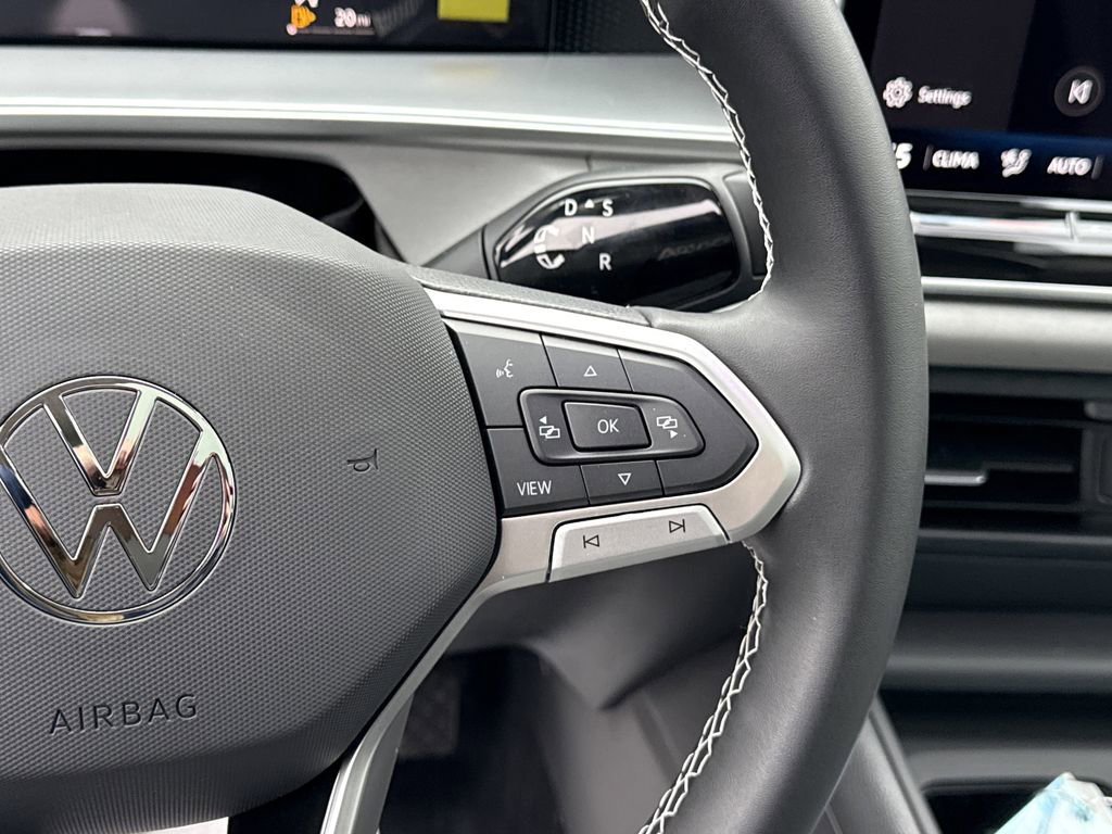 New 2026 Volkswagen Tiguan SE image 29