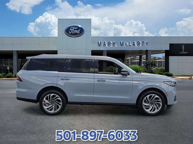 Certified 2025 Lincoln Navigator Reserve AWD/4WD image 6