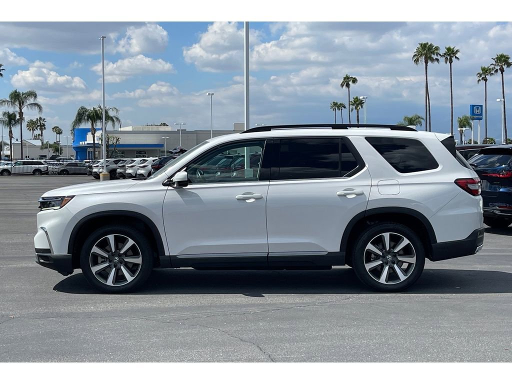 Certified 2025 Honda Pilot Elite image 2