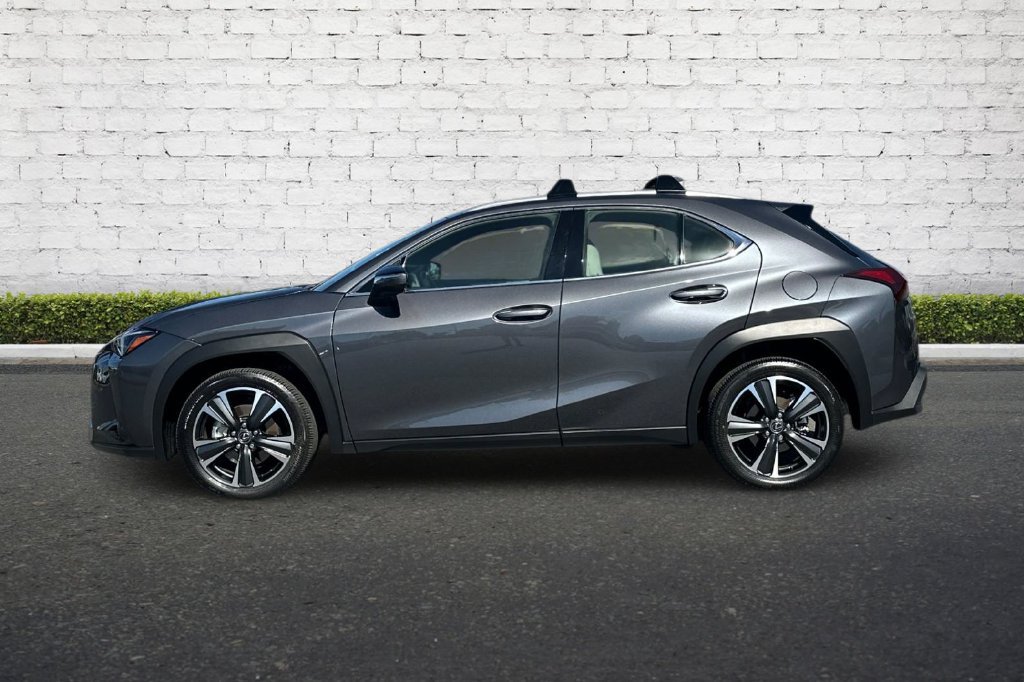 Used 2025 Lexus UX 300h FWD w/ Accessory Package (Z2) image 7