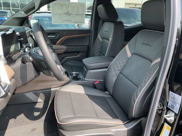 New 2026 GMC Canyon Denali AWD/4WD image 2