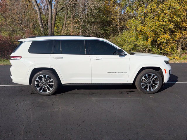 Used 2022 Jeep Grand Cherokee L Overland w/ Luxury Tech Group IV AWD/4WD image 9
