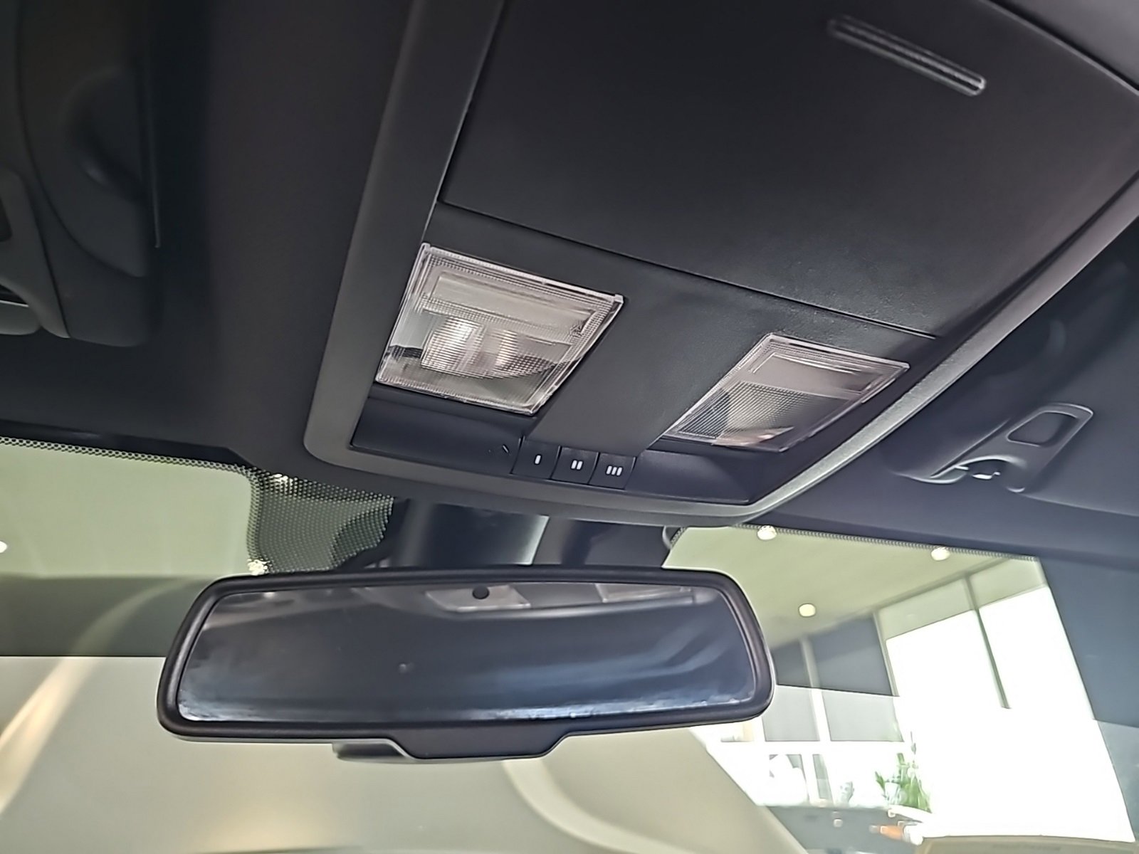 Used 2022 Dodge Challenger R/T w/ Blacktop Package image 18