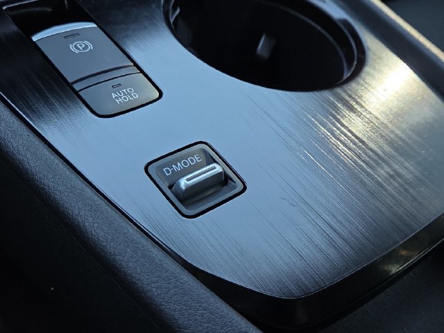 Used 2025 Nissan Rogue SL FWD image 16