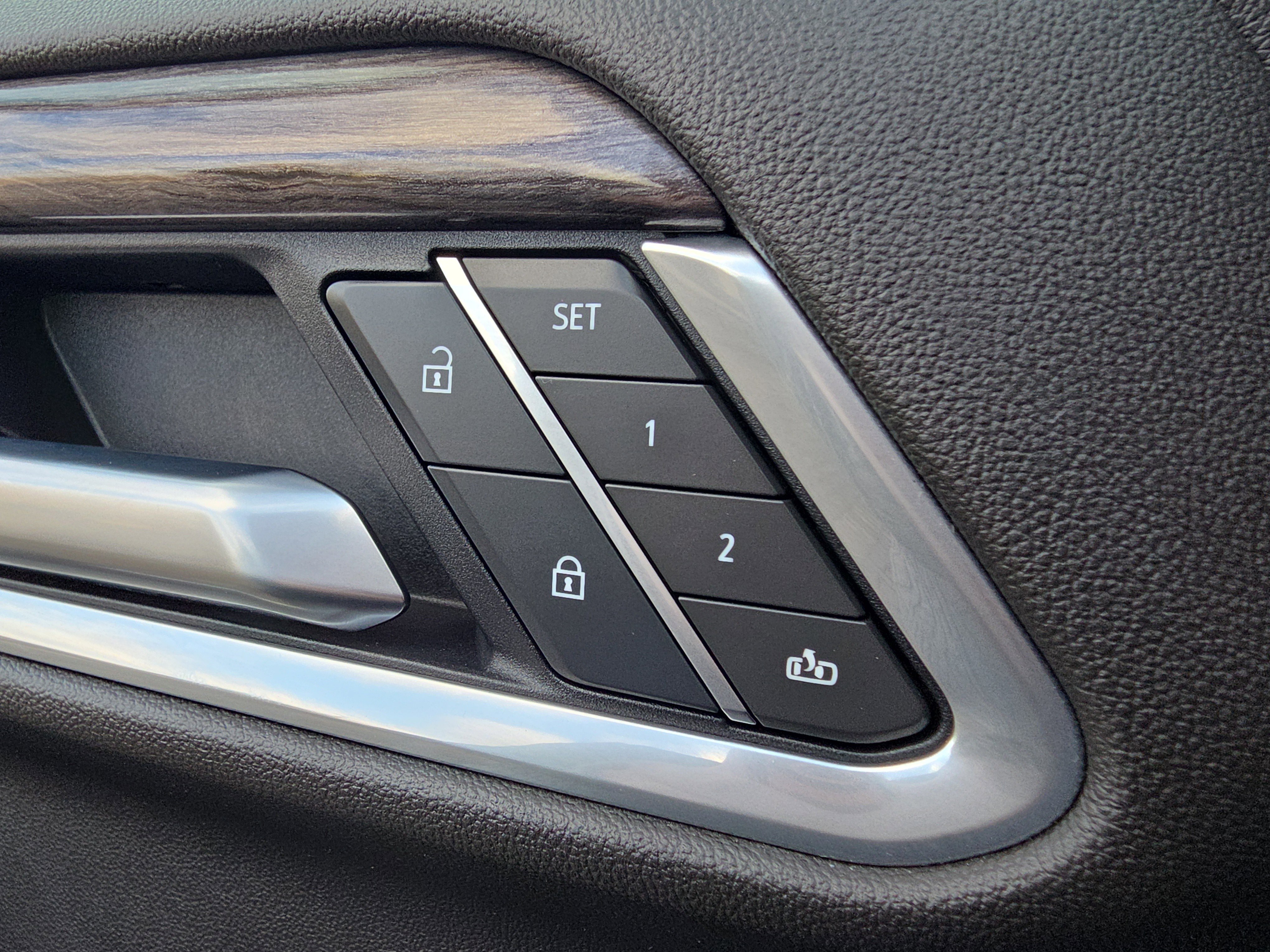 Used 2025 Chevrolet Silverado 1500 LTZ image 19